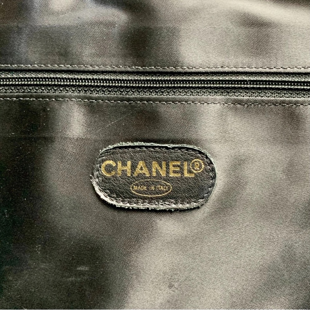 CHANEL CC Logo Enamel Patent Leather Chain Tote bag Black Gold【Condition:S】Good - Picture 6 of 17